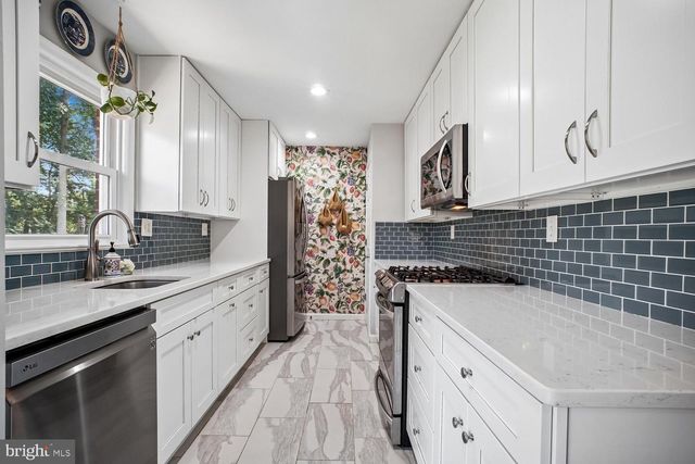 3155 NORFOLK LN, Falls Church, VA 22042