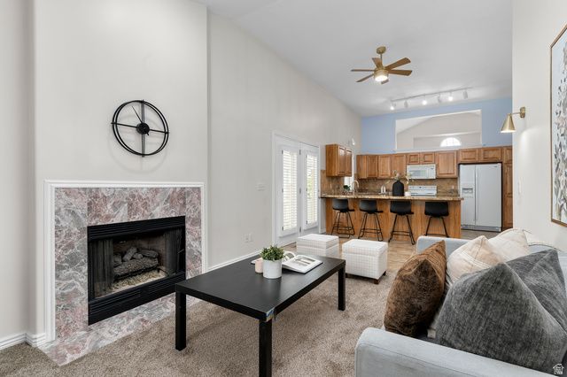239 E COTTAGE WOOD LN, Murray, UT 84107