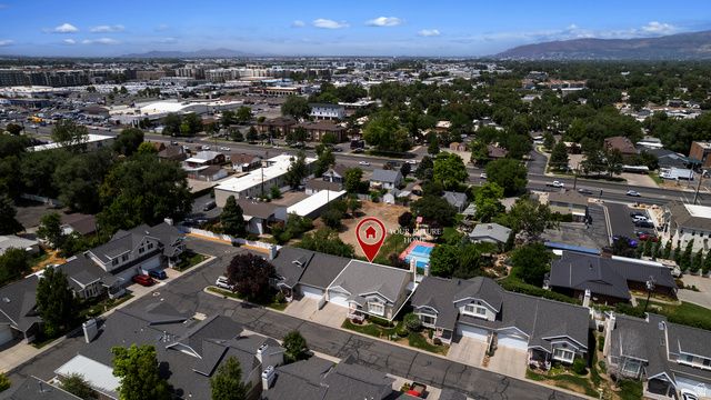 239 E COTTAGE WOOD LN, Murray, UT 84107