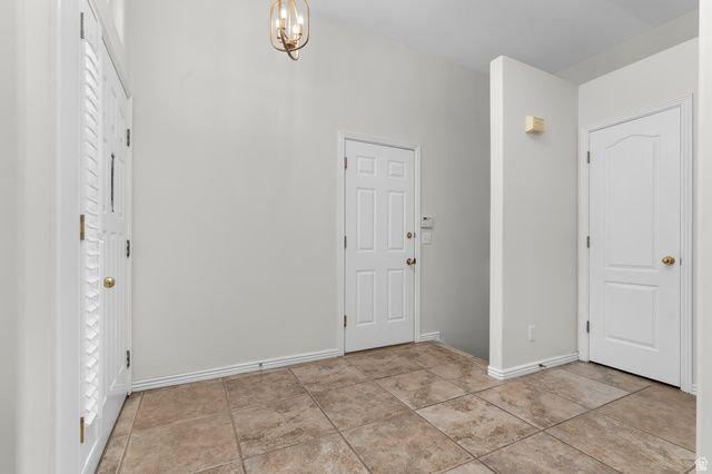 239 E COTTAGE WOOD LN, Murray, UT 84107