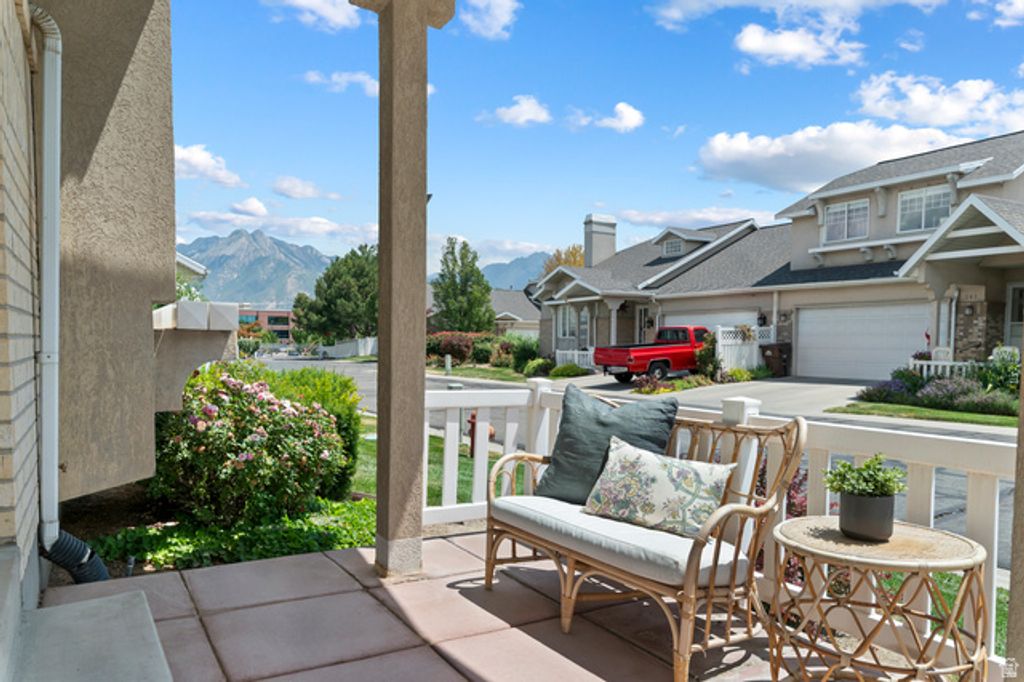 239 E COTTAGE WOOD LN, Murray, UT 84107 — photo 4