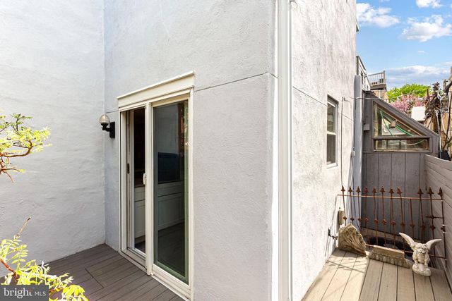 2456 MEREDITH ST, Philadelphia, PA 19130