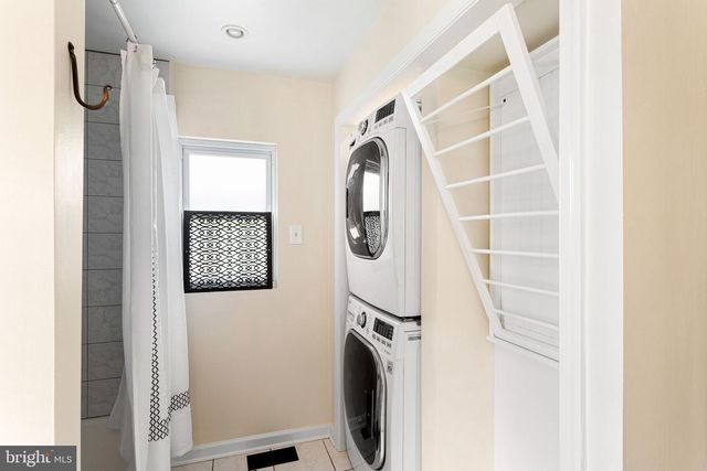 2456 MEREDITH ST, Philadelphia, PA 19130