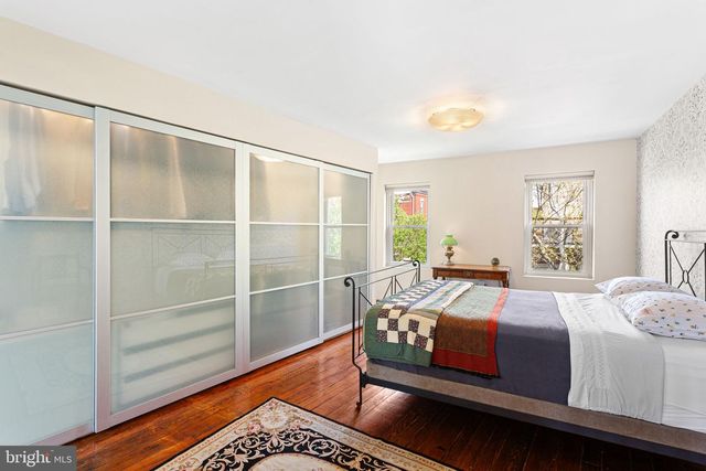 2456 MEREDITH ST, Philadelphia, PA 19130