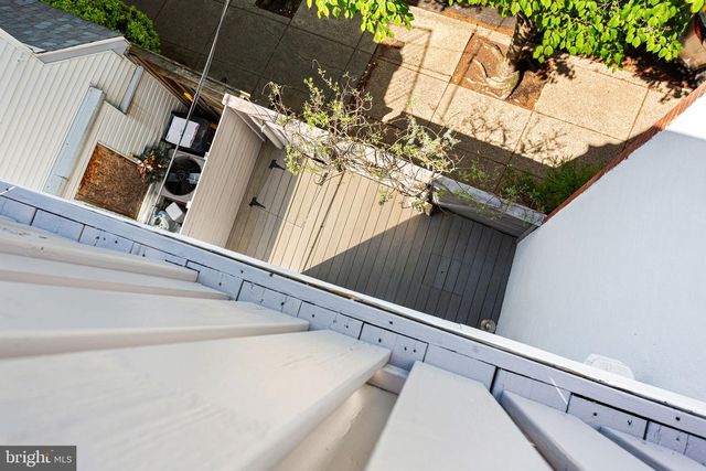 2456 MEREDITH ST, Philadelphia, PA 19130