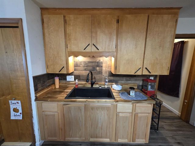 1001 Elm Street, Mauston, WI 53948