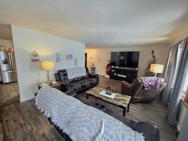 1001 Elm Street, Mauston, WI 53948