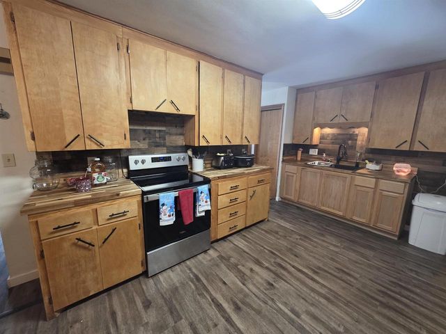 1001 Elm Street, Mauston, WI 53948