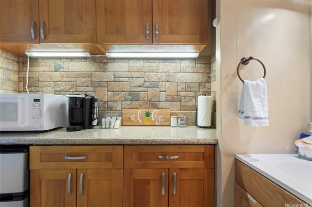 2450 Prince Edward Street 505A, Honolulu, HI 96815