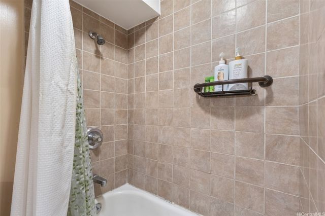 2450 Prince Edward Street 505A, Honolulu, HI 96815