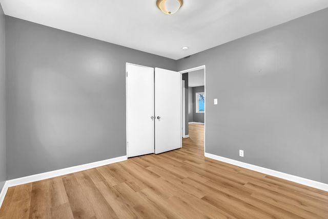 31 Tyler Street, New Chicago, IN 46342