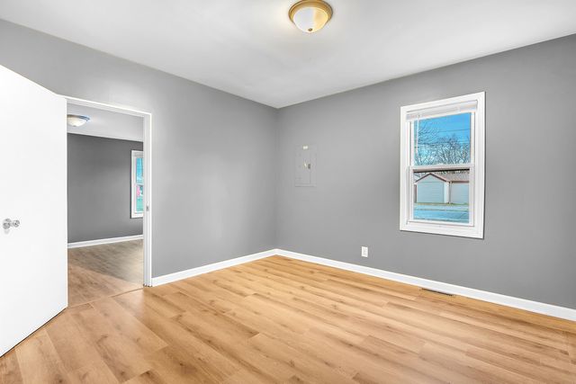 31 Tyler Street, New Chicago, IN 46342