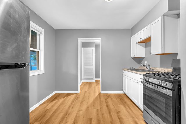 31 Tyler Street, New Chicago, IN 46342