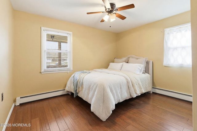 56 Bellflower Court, Toms River, NJ 08755