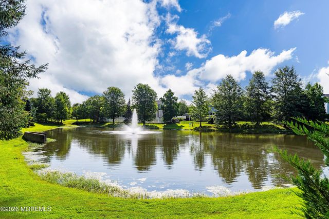 56 Bellflower Court, Toms River, NJ 08755