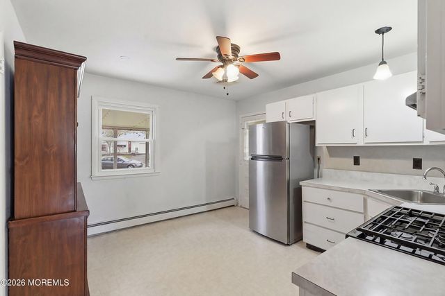 56 Bellflower Court, Toms River, NJ 08755