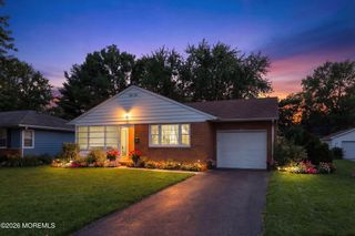 56 Bellflower Court, Toms River, NJ 08755