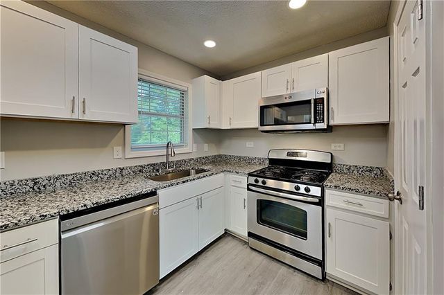 107 Ivy Trace Lane, Dallas, GA 30157