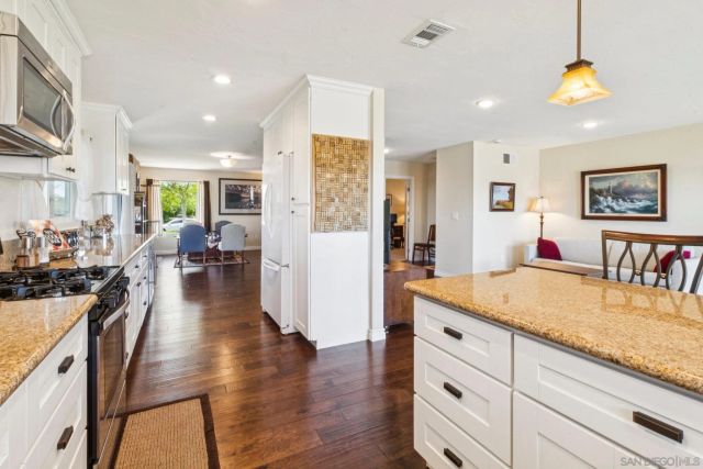 10948 Valldemosa Ln, San Diego, CA 92124