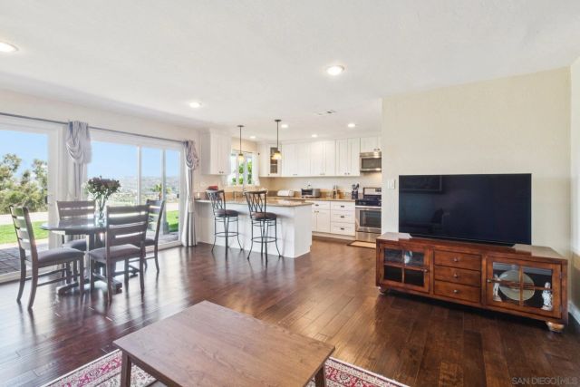 10948 Valldemosa Ln, San Diego, CA 92124