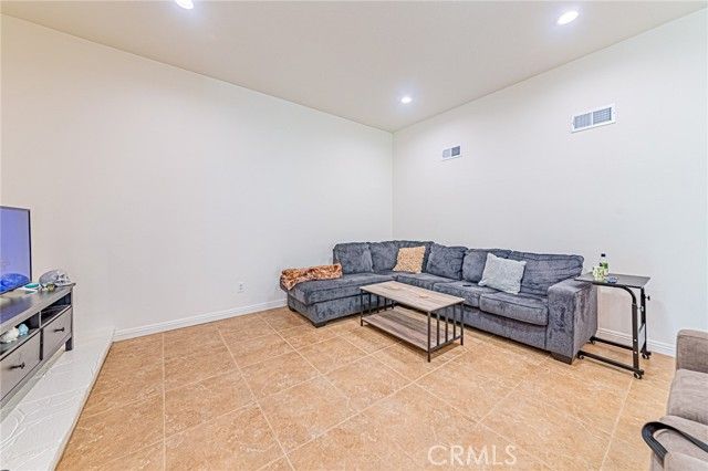 26 Seton, Irvine, CA 92612