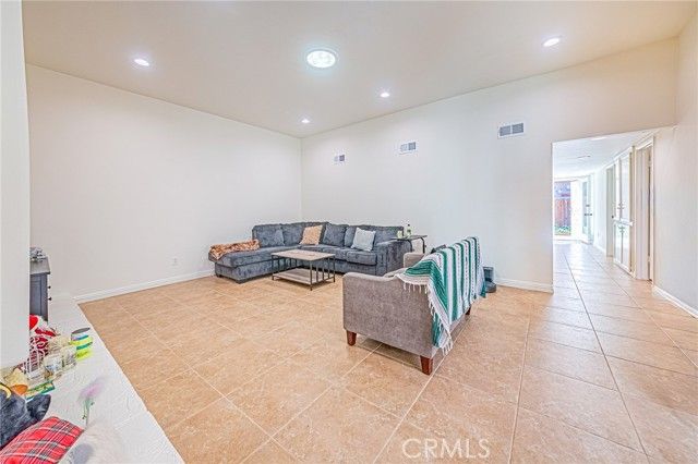 26 Seton, Irvine, CA 92612