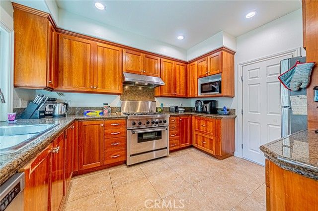 26 Seton, Irvine, CA 92612