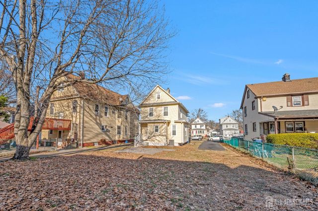 350 Bergen Street 52, Plainfield, NJ 07063