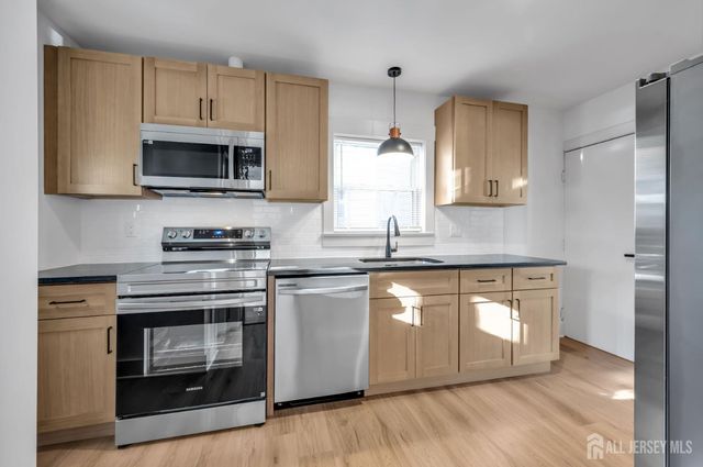 350 Bergen Street 52, Plainfield, NJ 07063