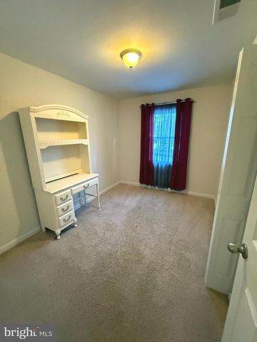 1238 LAKEVIEW PKWY, Locust Grove, VA 22508