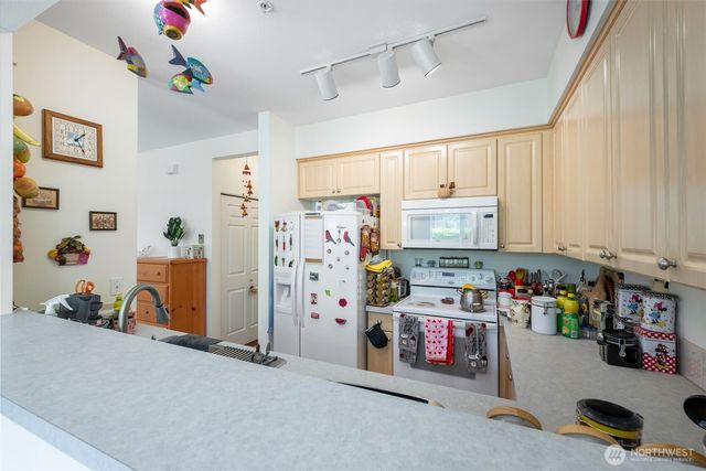 13000 Admiralty Way #C105, Everett, WA 98204