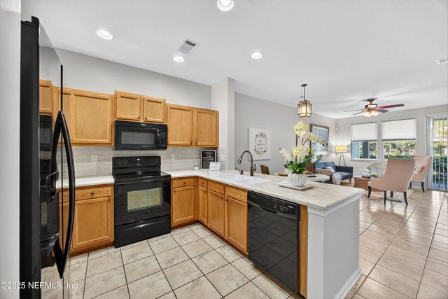 8875 INLET BLUFF Drive, Jacksonville, FL 32216