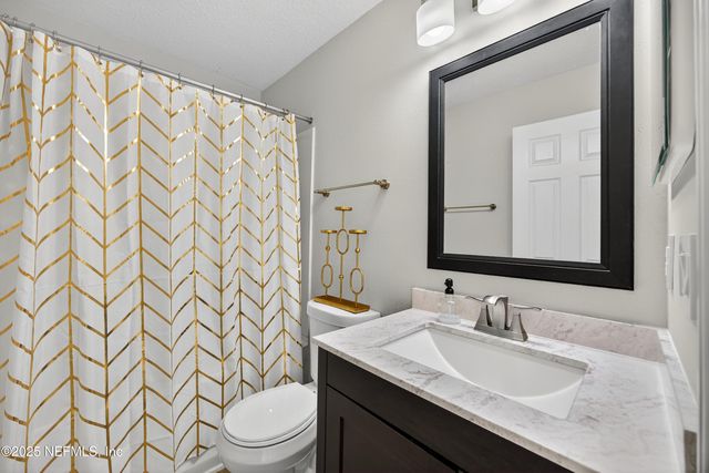 8875 INLET BLUFF Drive, Jacksonville, FL 32216