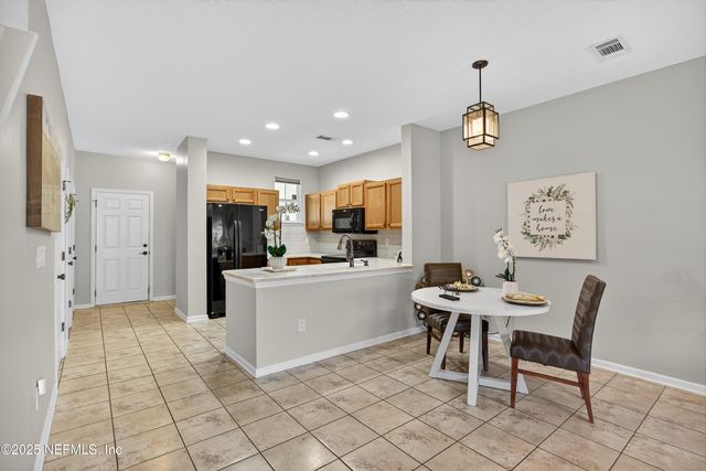 8875 INLET BLUFF Drive, Jacksonville, FL 32216