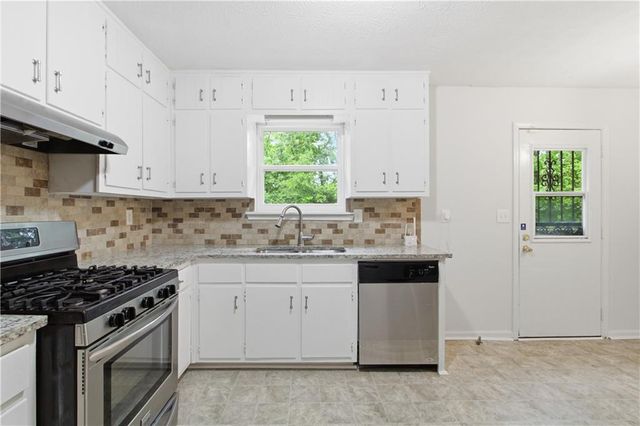 3936 Rolling Place, Conley, GA 30288