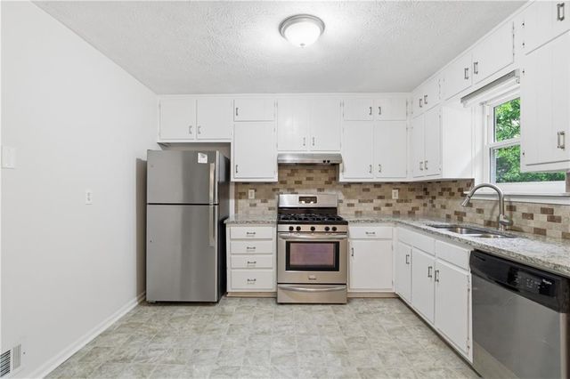 3936 Rolling Place, Conley, GA 30288