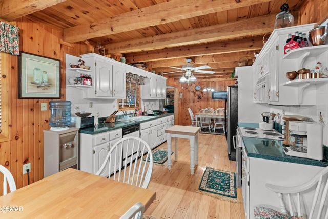 257 Jones Lane, Mooresburg, TN 37811