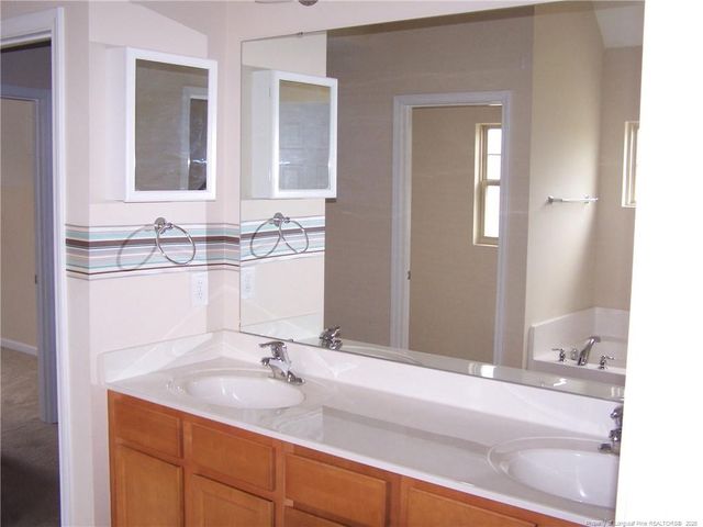 70 Carlisle Place, Spring Lake, NC 28390