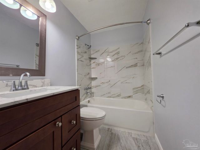 1011 N Dr Martin Luther King Jr Dr B, Pensacola, FL 32501