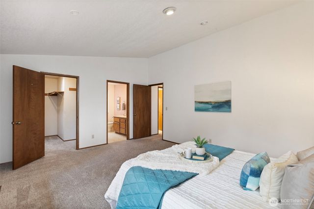 3661 NE Liverpool Drive, Bremerton, WA 98311