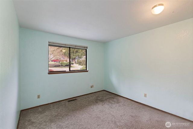 3661 NE Liverpool Drive, Bremerton, WA 98311