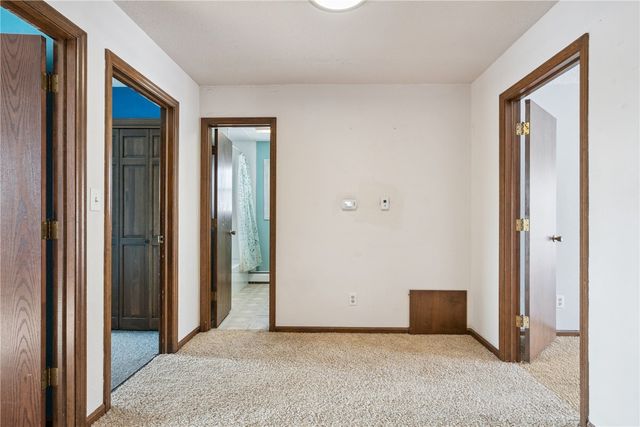 6910 Kiowa Trace NE, Cedar Rapids, IA 52411