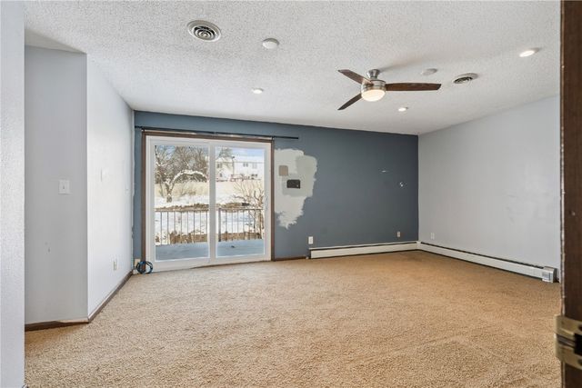 6910 Kiowa Trace NE, Cedar Rapids, IA 52411