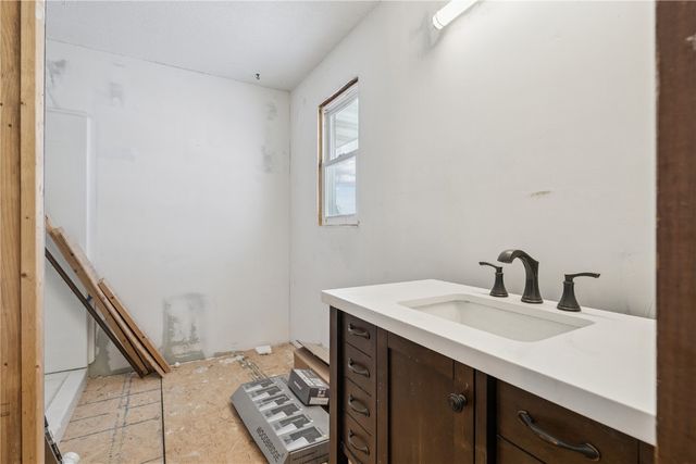 6910 Kiowa Trace NE, Cedar Rapids, IA 52411