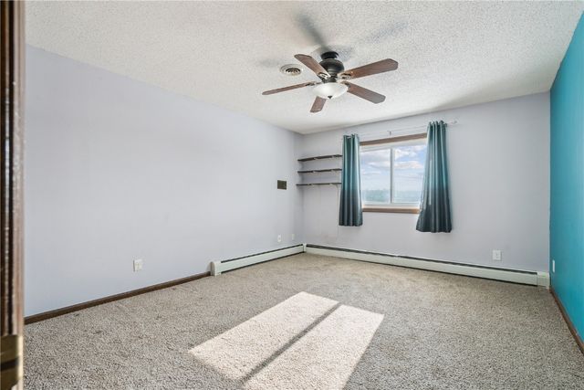 6910 Kiowa Trace NE, Cedar Rapids, IA 52411