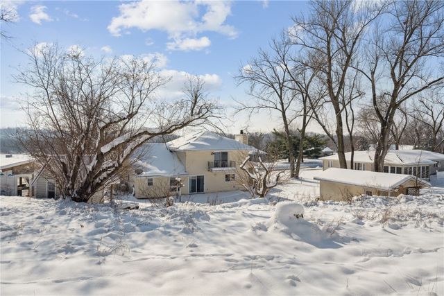 6910 Kiowa Trace NE, Cedar Rapids, IA 52411