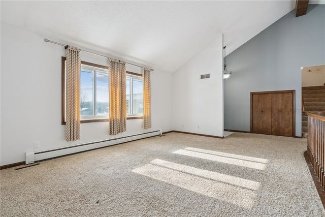 6910 Kiowa Trace NE, Cedar Rapids, IA 52411