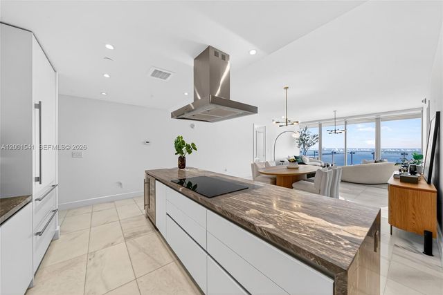 700 NE 26 Ter 3602, Miami, FL 33137