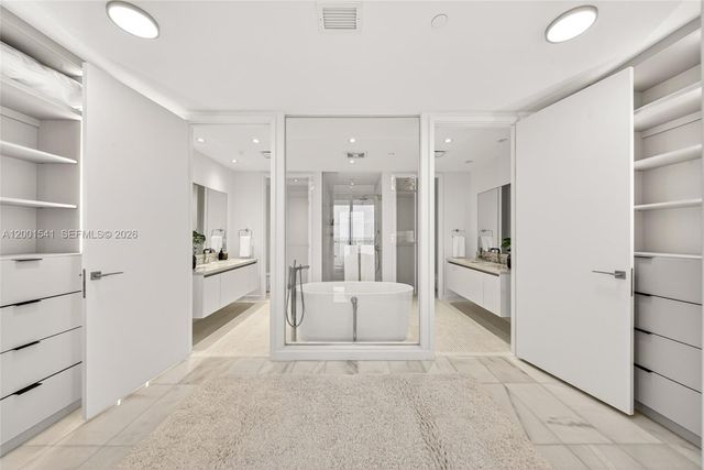 700 NE 26 Ter 3602, Miami, FL 33137