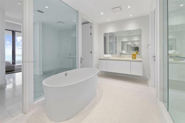 700 NE 26 Ter 3602, Miami, FL 33137